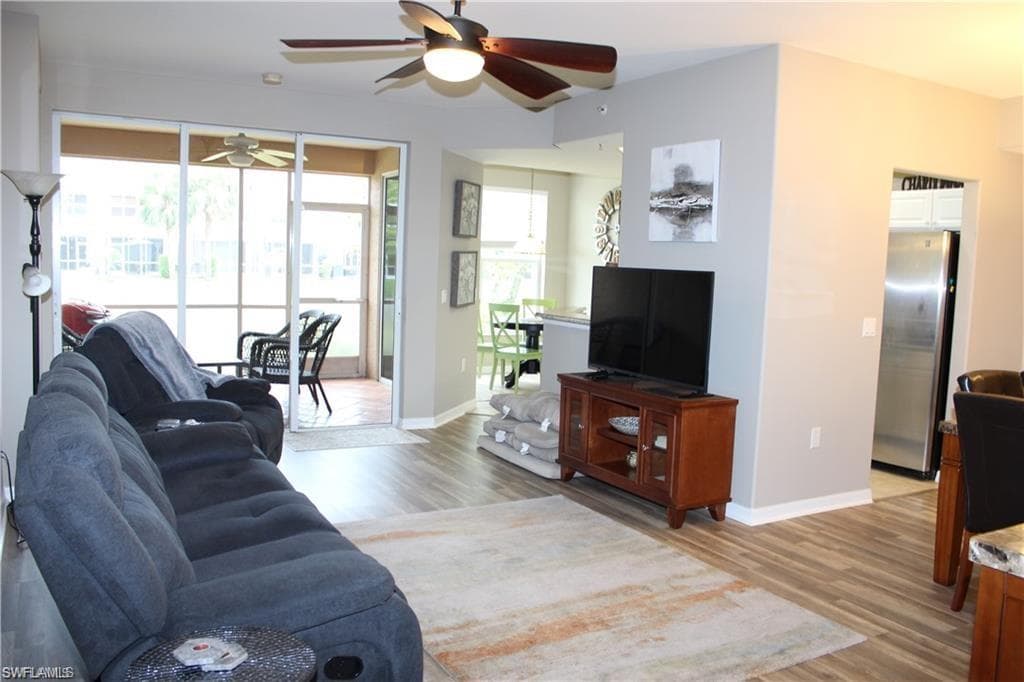 1400 Tiffany LN 2406-6