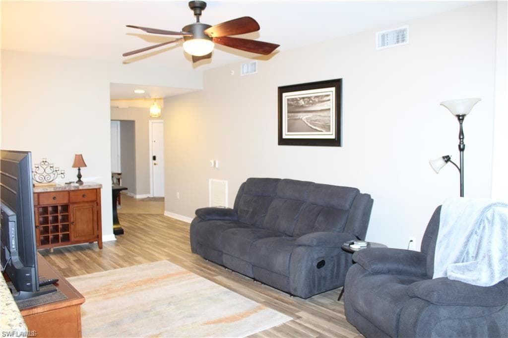 1400 Tiffany LN 2406-7
