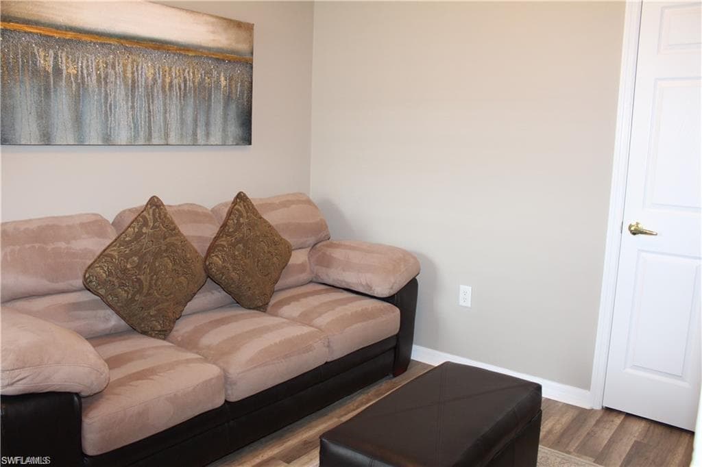 1400 Tiffany LN 2406-14