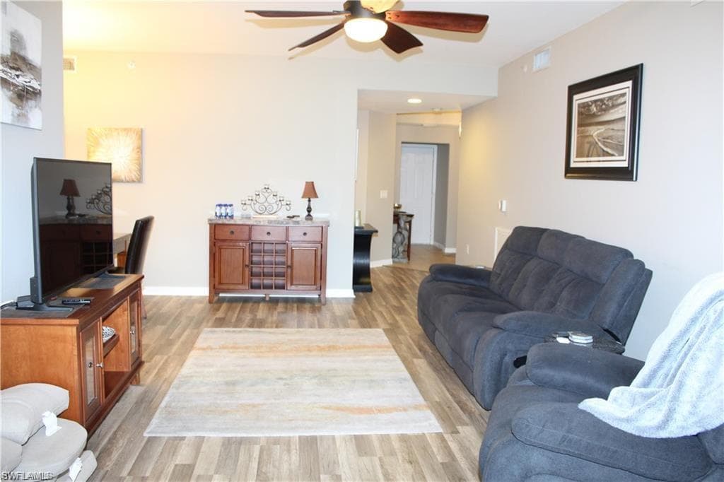 1400 Tiffany LN 2406-8