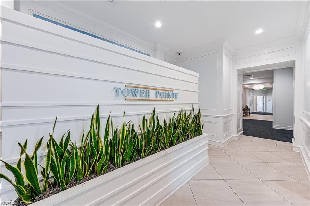 1001 Arbor Lake DR 1406-18