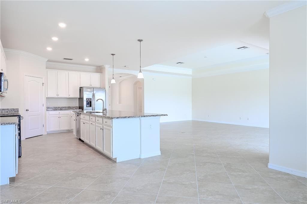 4604 Abaca CIR-13
