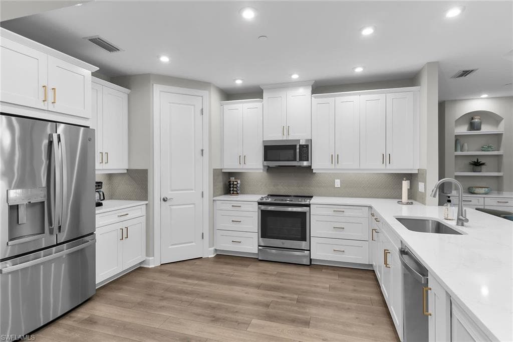 15249 Zeno WAY 102-5