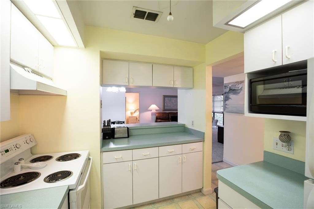 8041 S Woods CIR 14-8