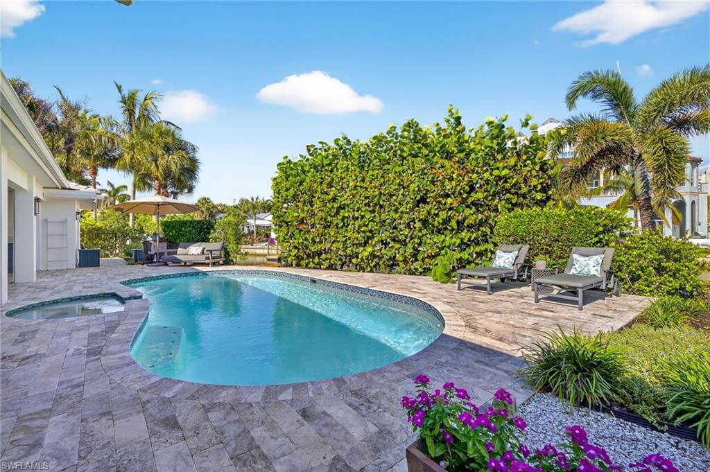 5215 SEASHELL AVE-3