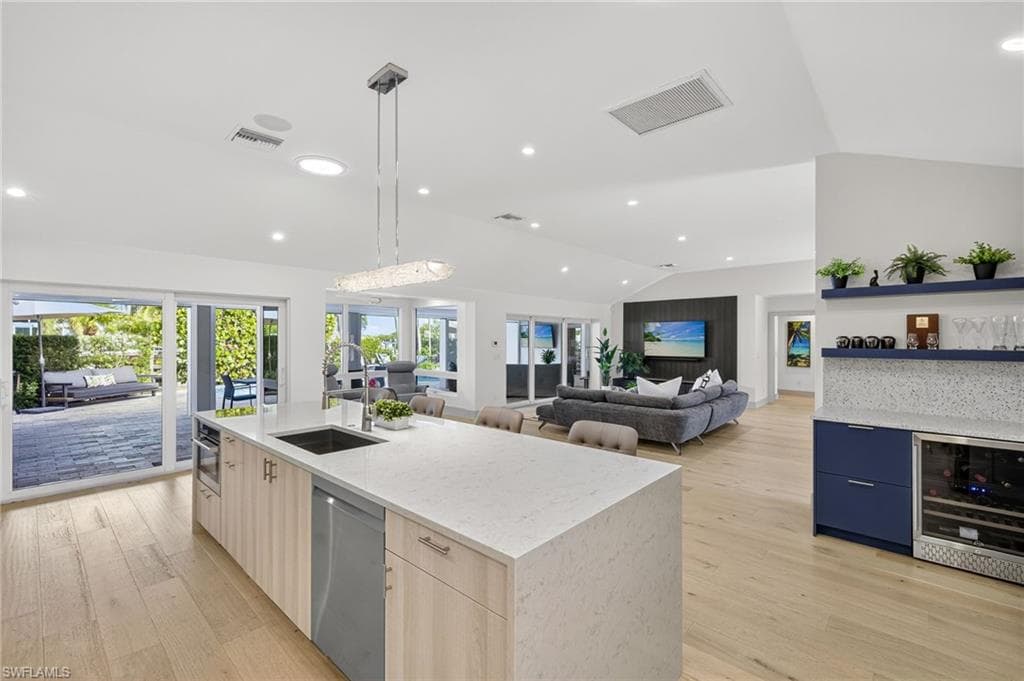 5215 SEASHELL AVE-24