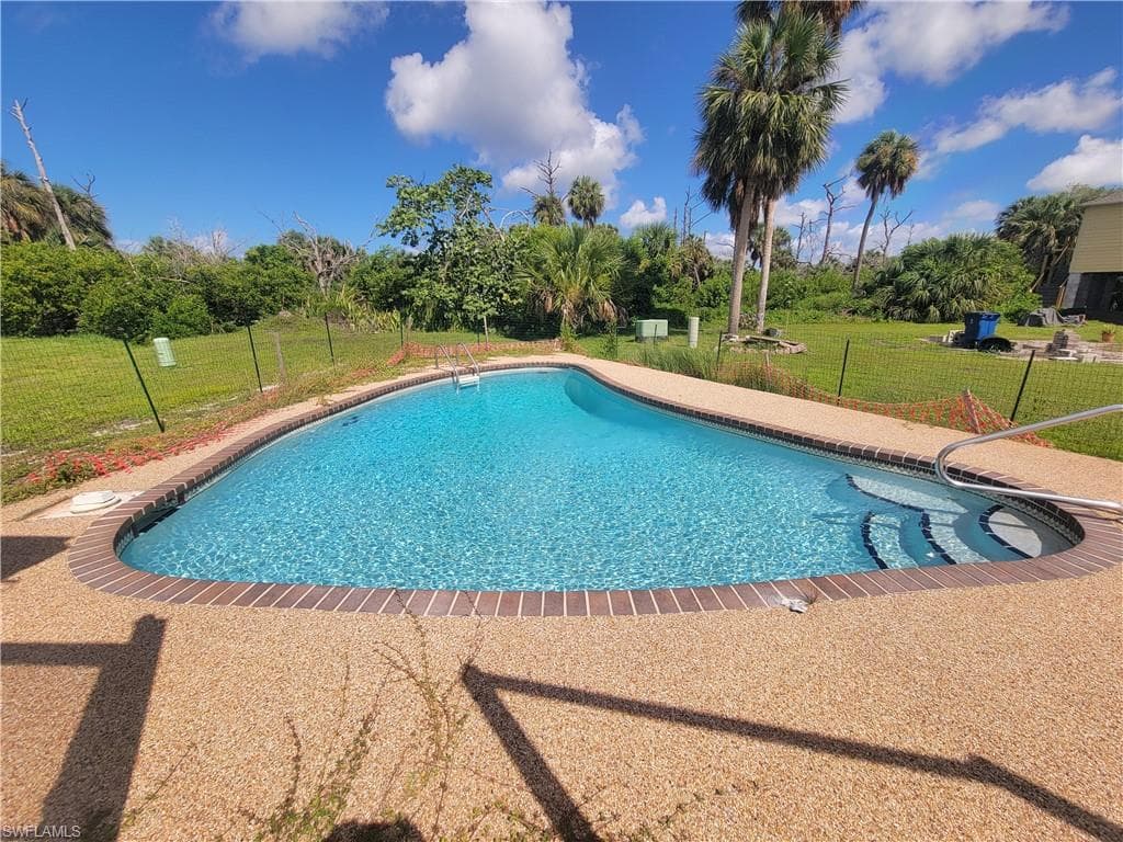 13690 Gannet DR-3