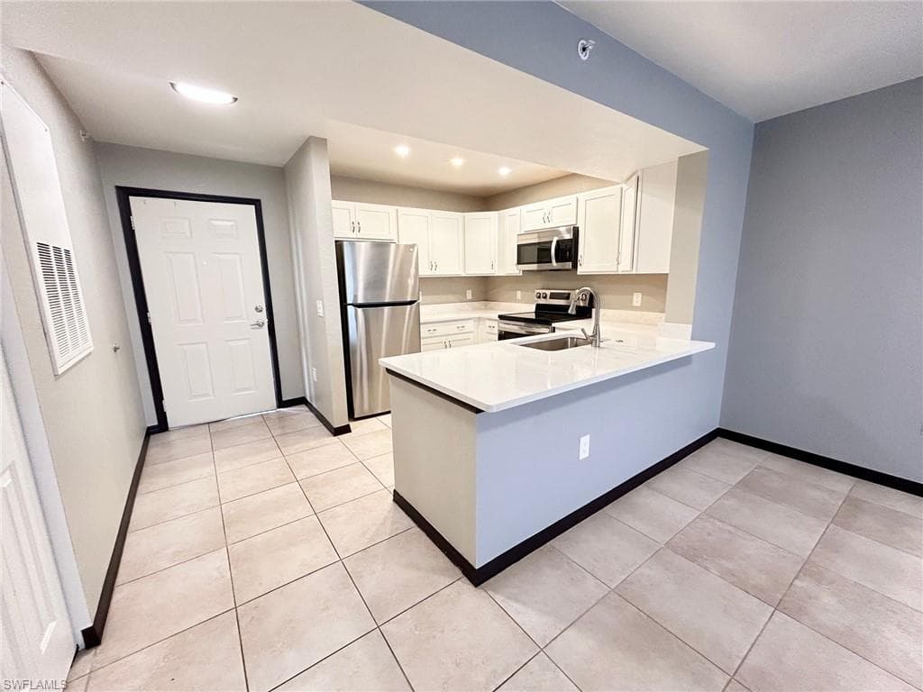 8284 Key Royal CIR 1323-2