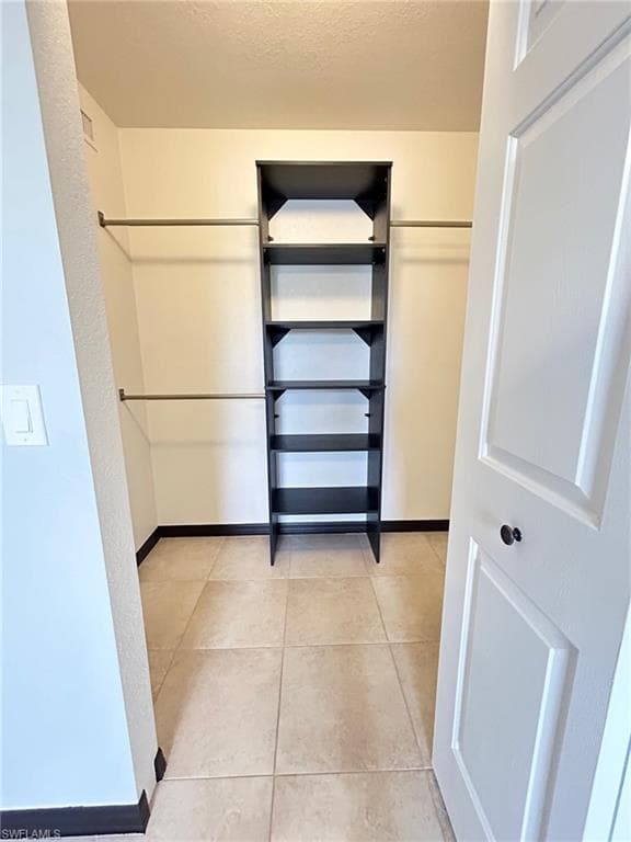 8284 Key Royal CIR 1323-11