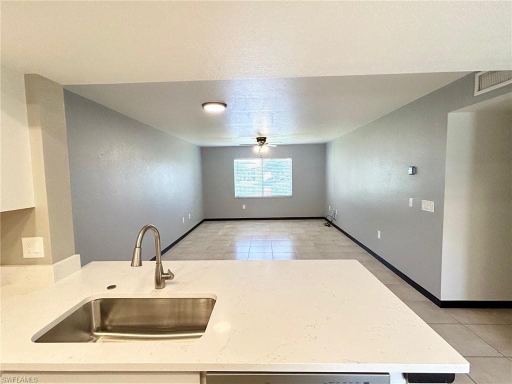 8284 Key Royal CIR 1323-4