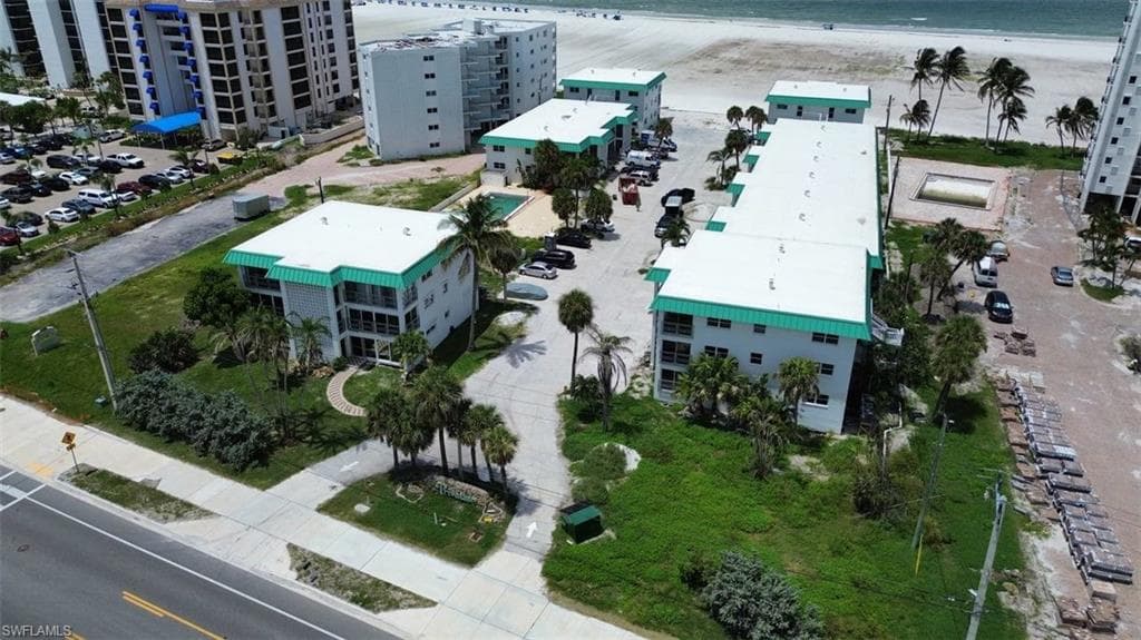 6500 Estero BLVD G204-2