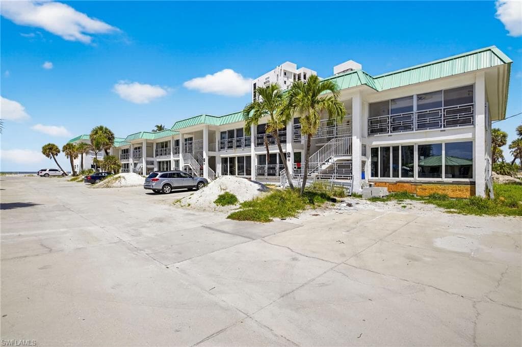 6500 Estero BLVD G204-28