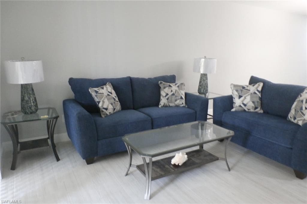 11110 Caravel CIR 101-23