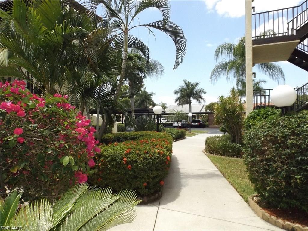 11110 Caravel CIR 101-6