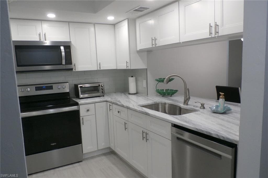 11110 Caravel CIR 101-17