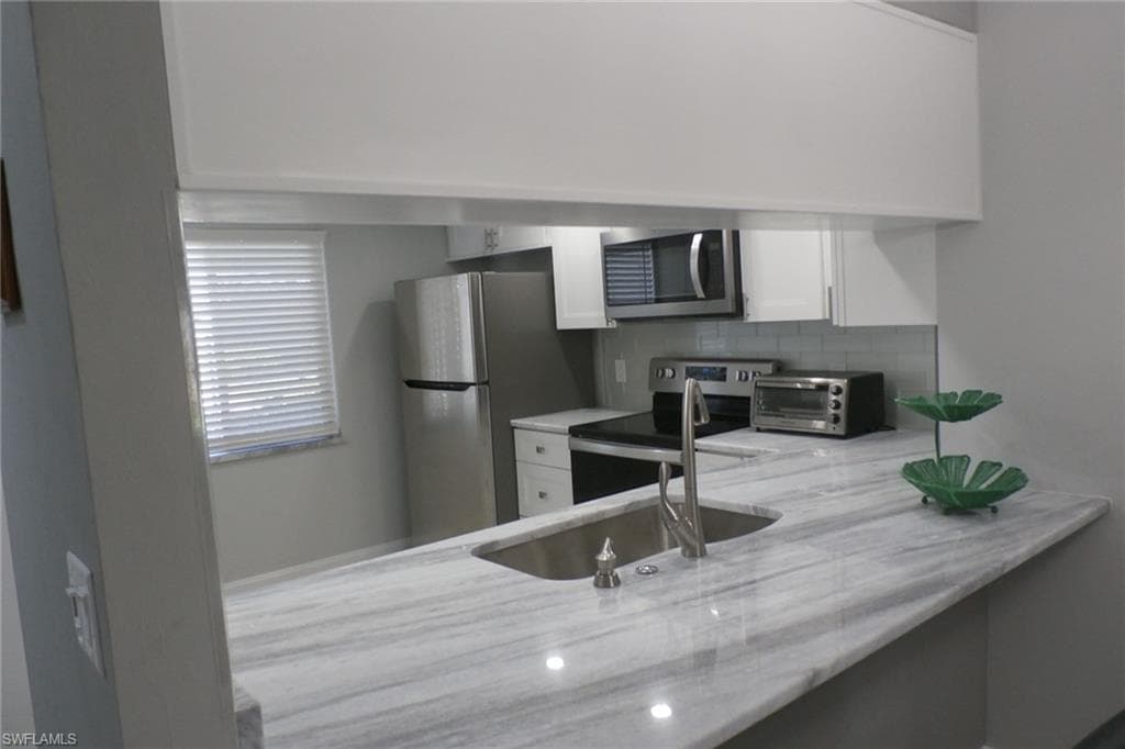 11110 Caravel CIR 101-18