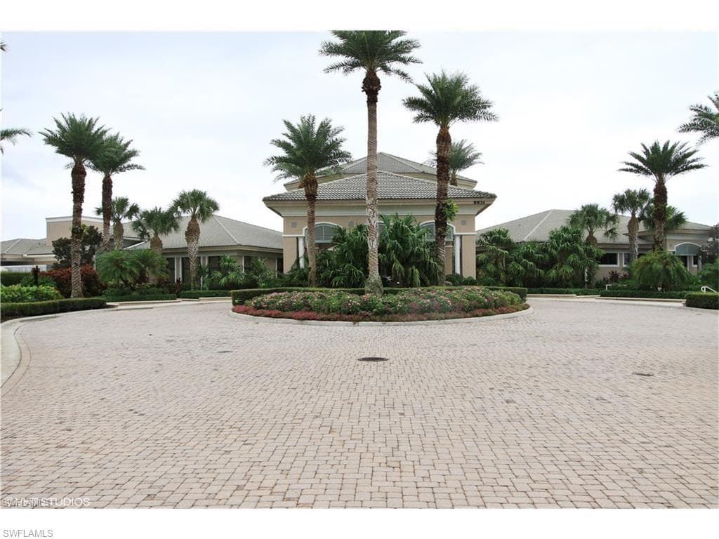 8986 Greenwich Hills WAY 201-23