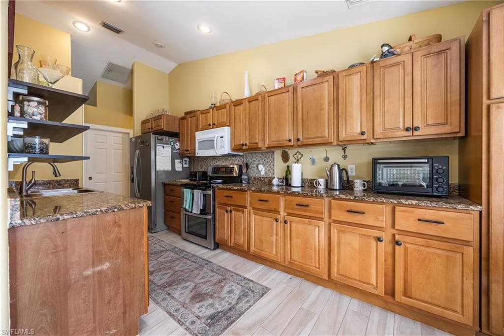 273 Justene CIR-16