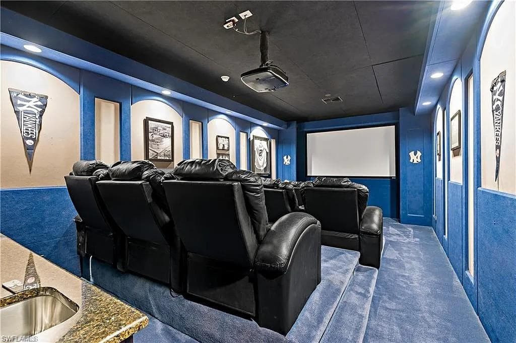 1435 Osprey AVE-16