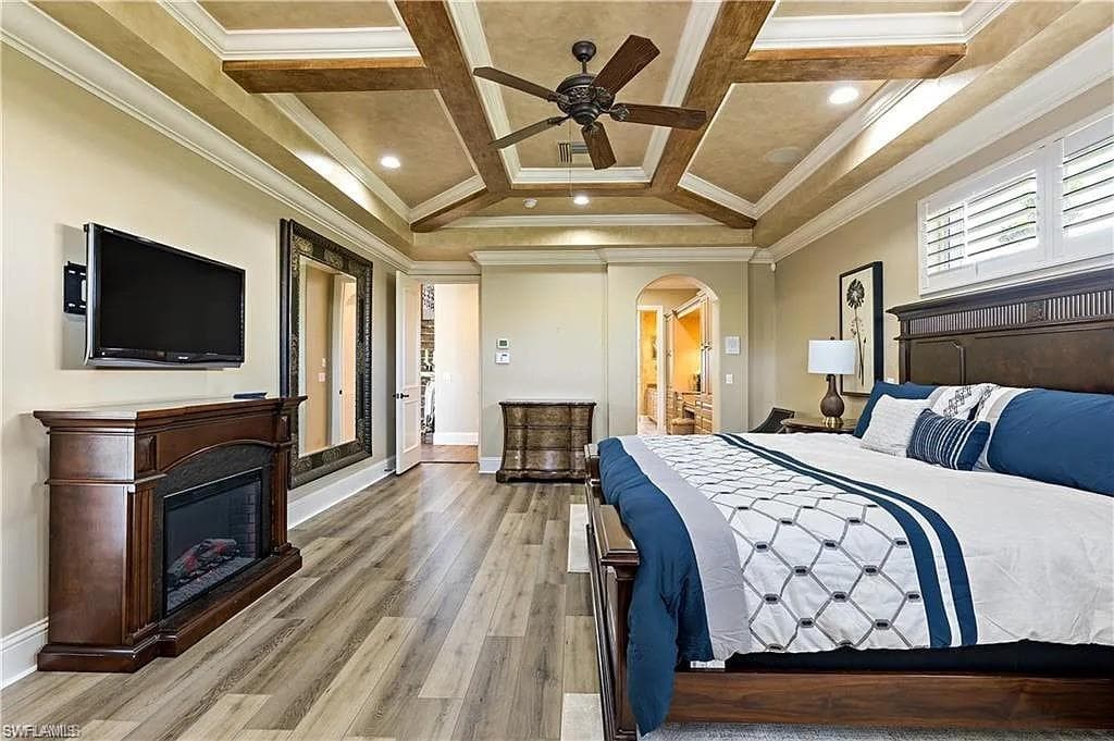 1435 Osprey AVE-12