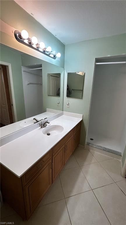 8490 Kingbird LOOP 930-16