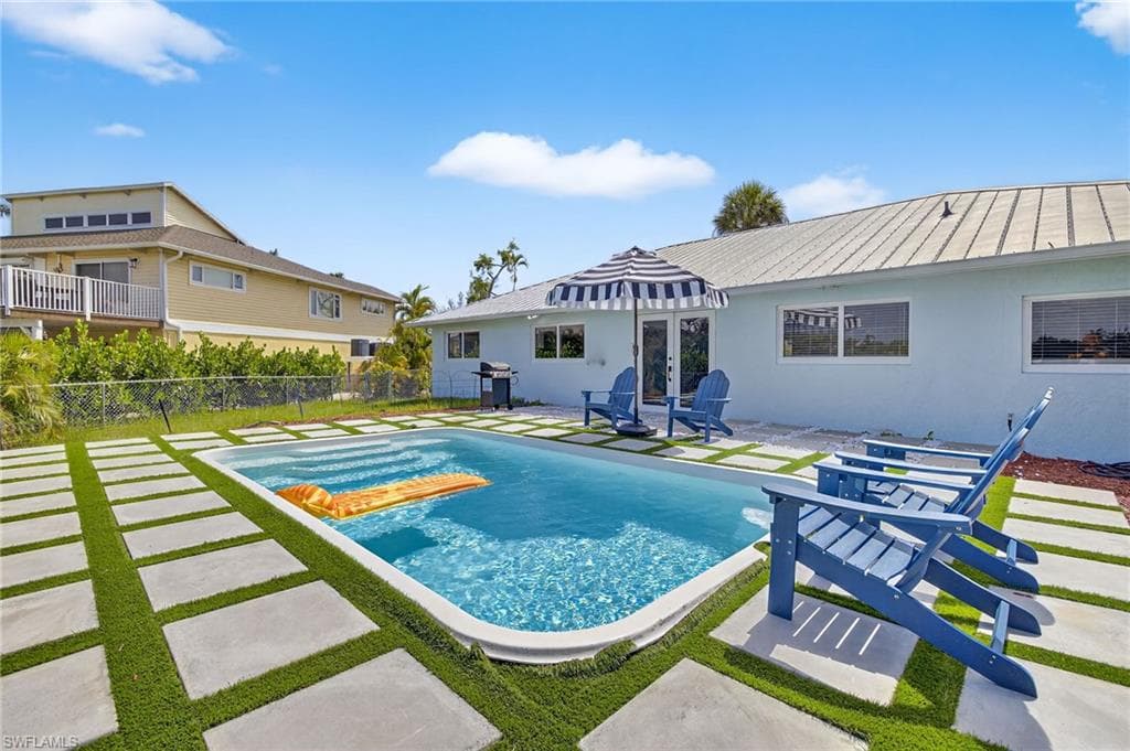 1377 Sand Castle RD-36