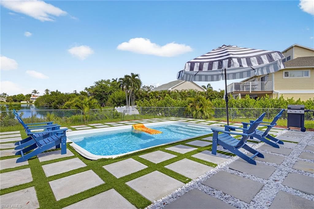 1377 Sand Castle RD-37