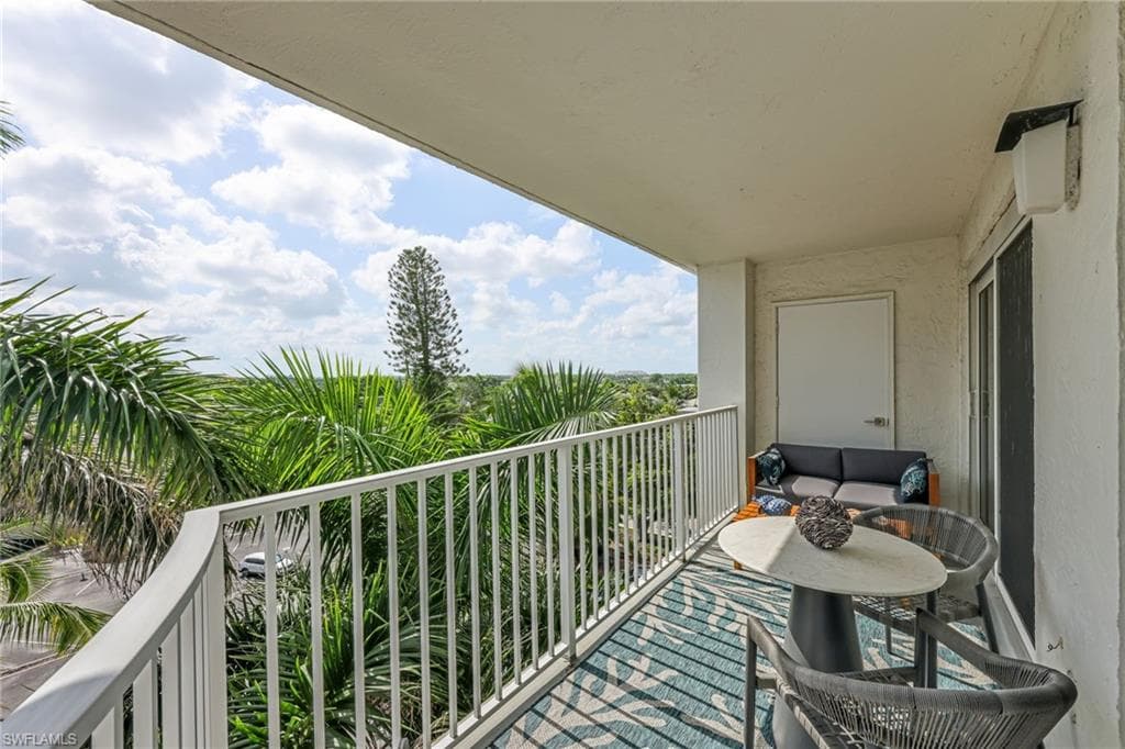 1300 Gulf Shore BLVD N 700-13