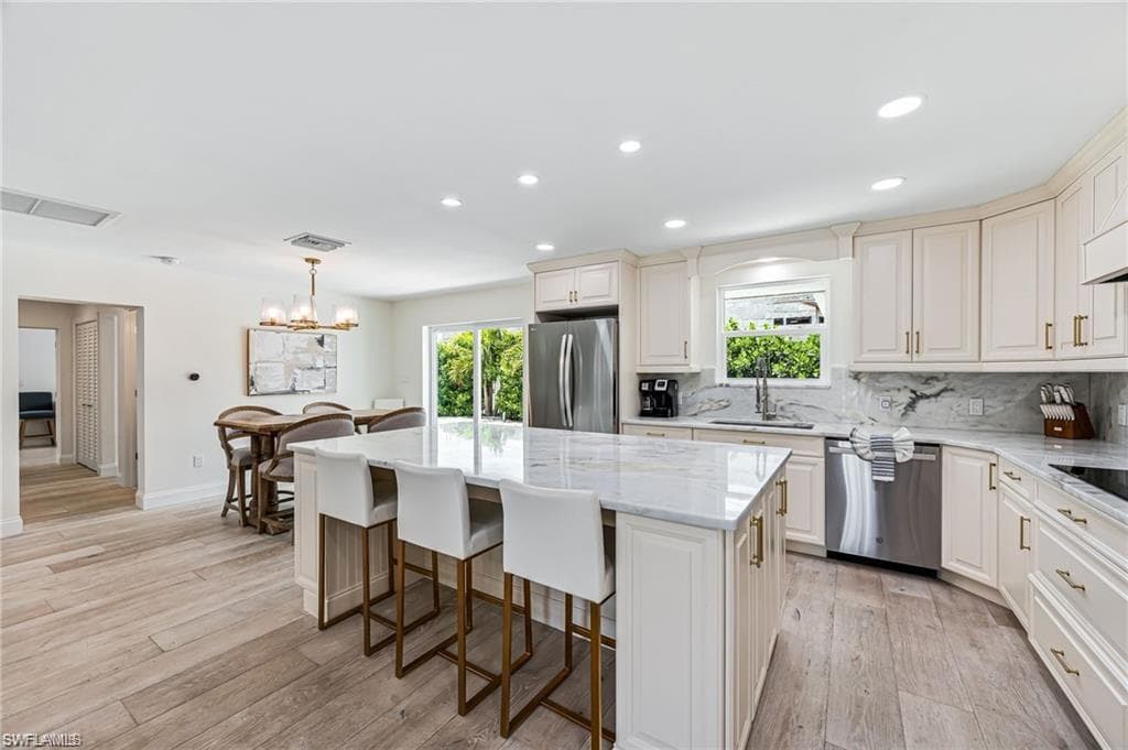 203 1st ST-9