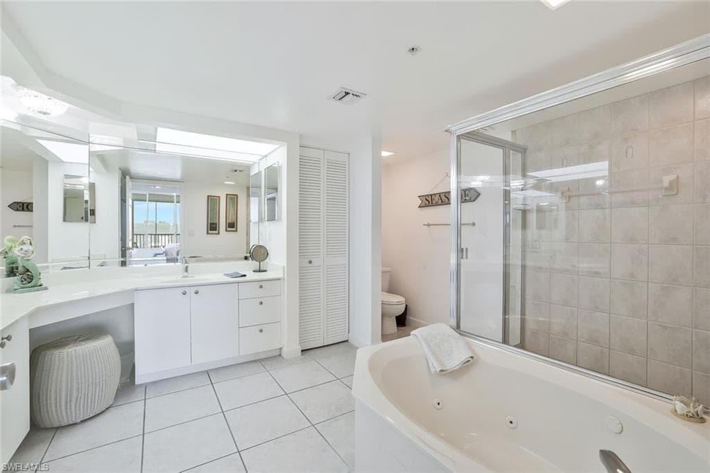 25 Bluebill AVE 1103-15