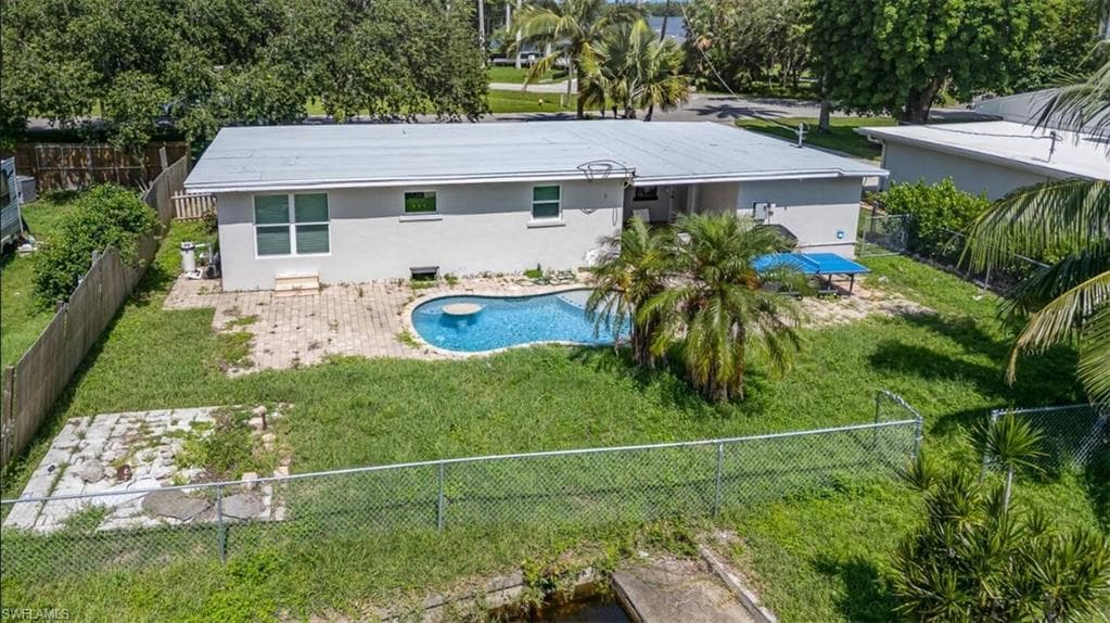 203 Kingston DR-24
