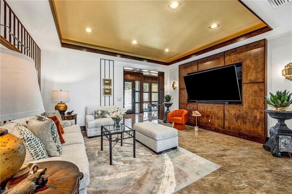 6908 Lone Oak BLVD-7