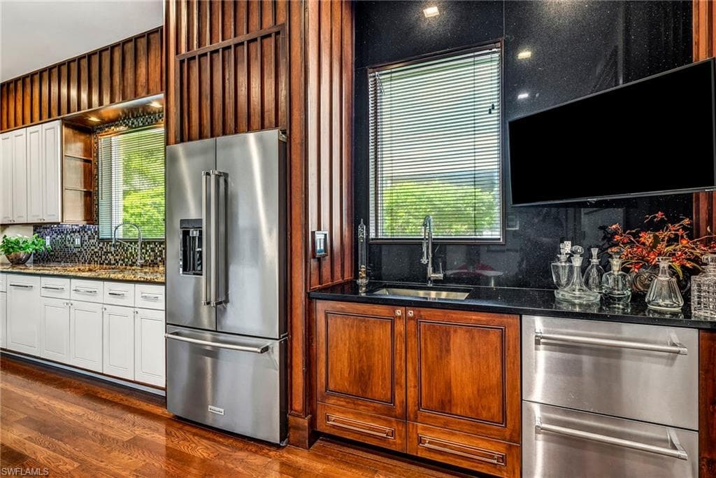 6908 Lone Oak BLVD-9