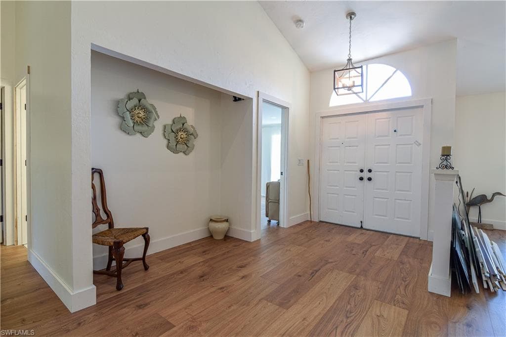 4225 Prestwick CT-16