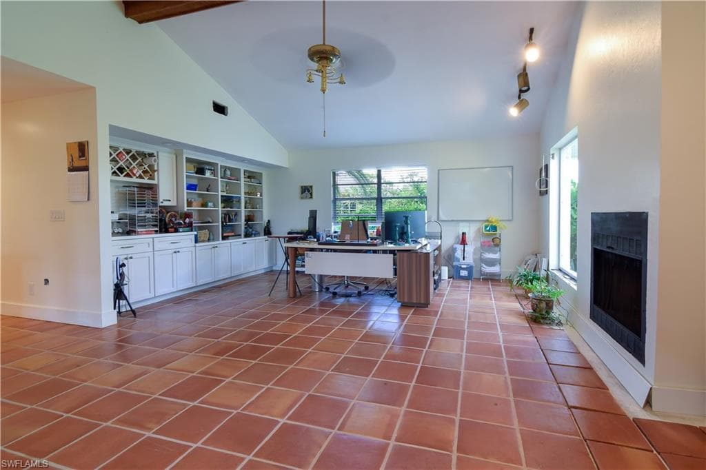 4225 Prestwick CT-48