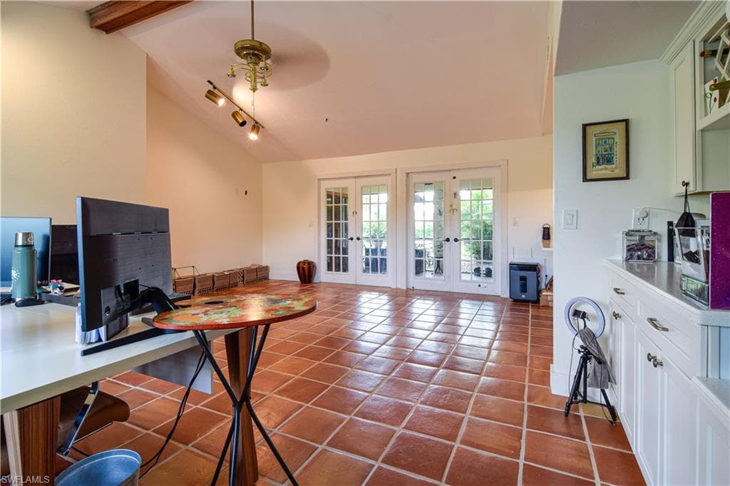 4225 Prestwick CT-21