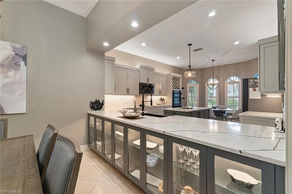 12471 Villagio WAY-11