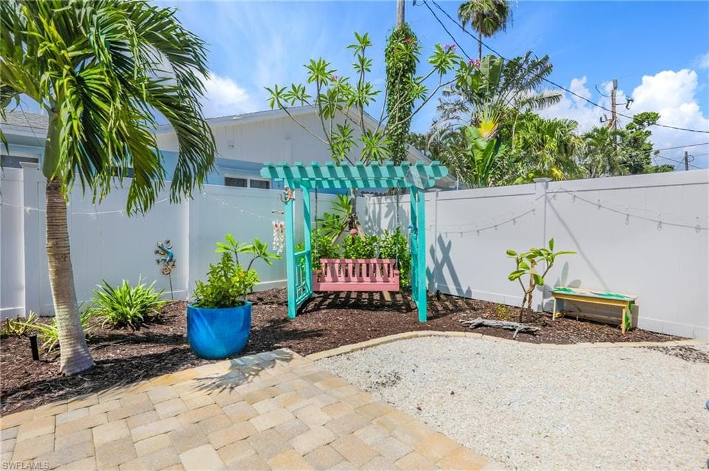 1657 Atlanta Plaza DR-23