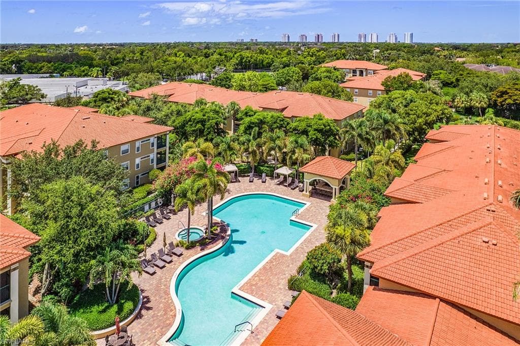 8920 Colonnades CT E 524-1