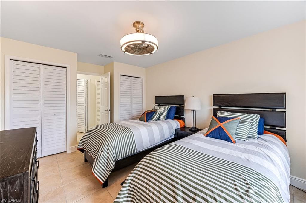 9908 White Sands PL-32