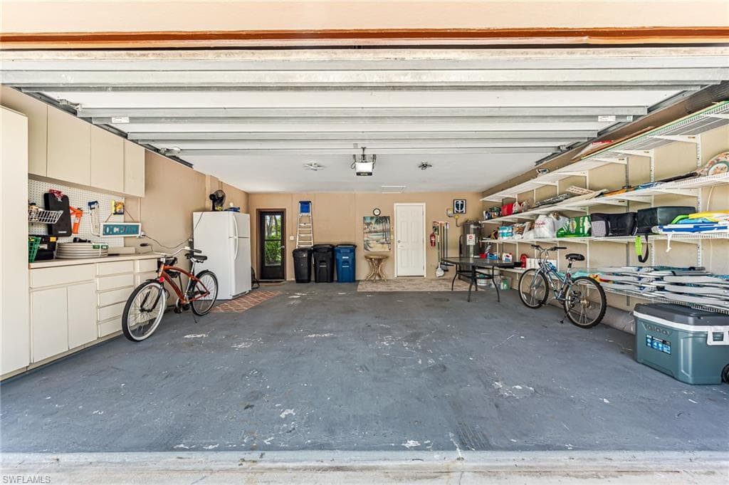 9908 White Sands PL-34