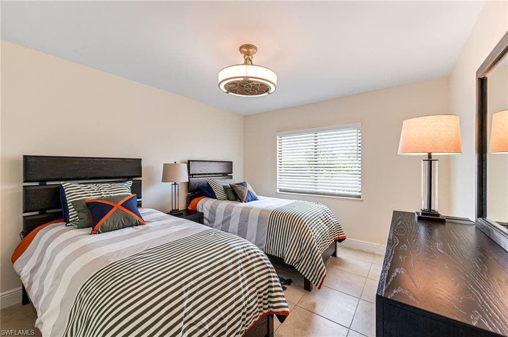 9908 White Sands PL-31
