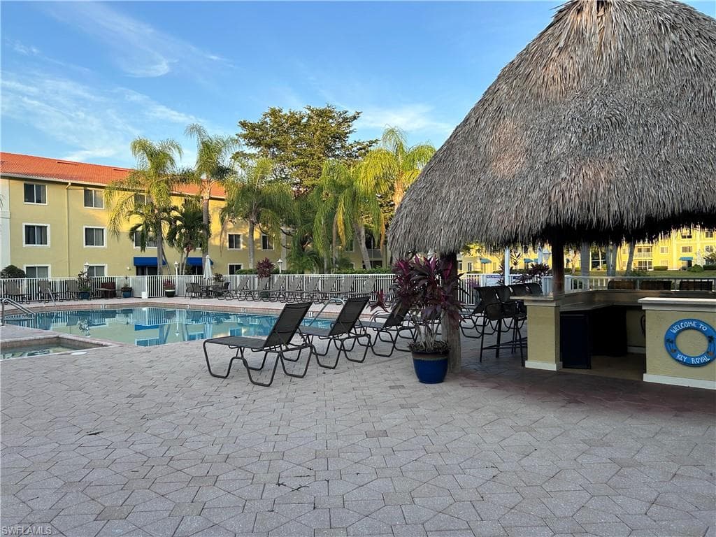 8304 Key Royal CIR 1712-13