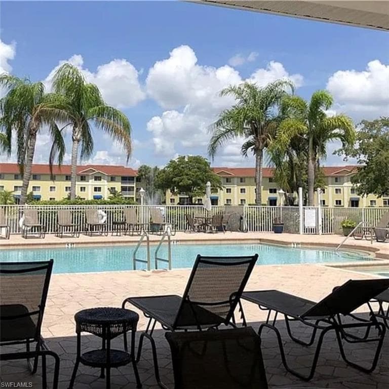 8304 Key Royal CIR 1712-11