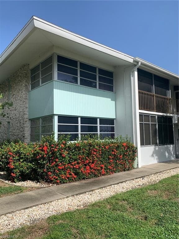 4202 SE 4th PL 10-23