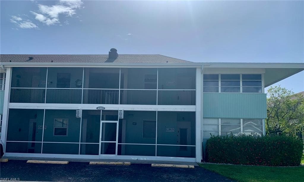 4202 SE 4th PL 10-3