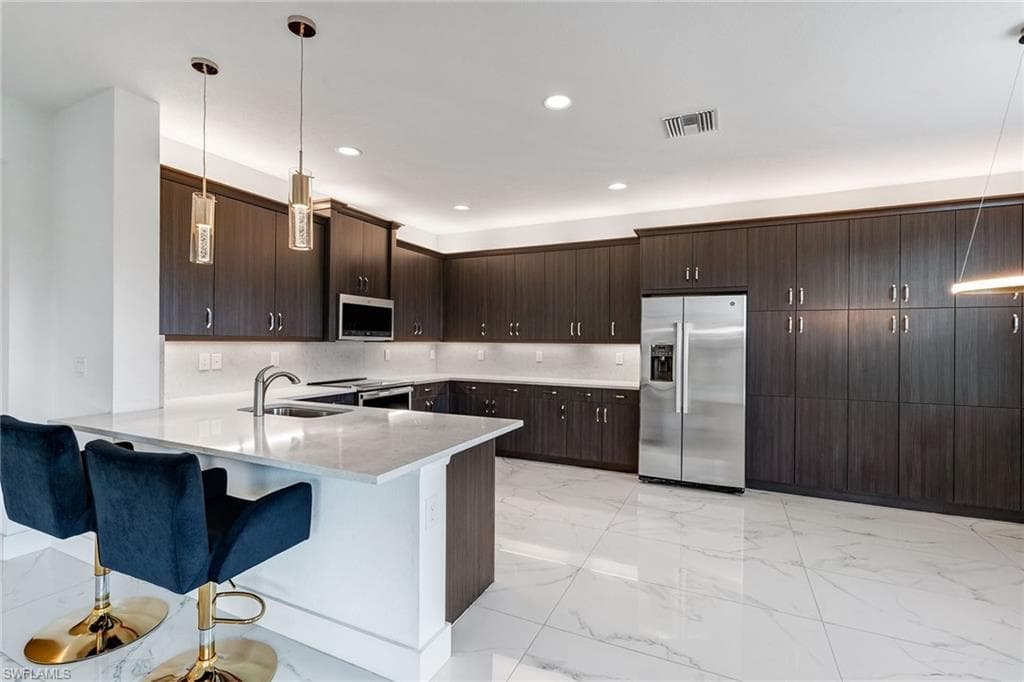 11604 Meadowrun CIR-13