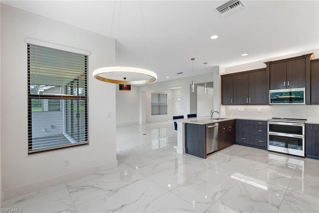 11604 Meadowrun CIR-17