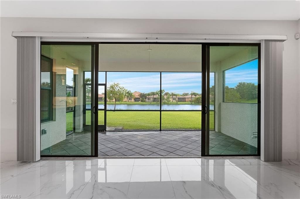 11604 Meadowrun CIR-12