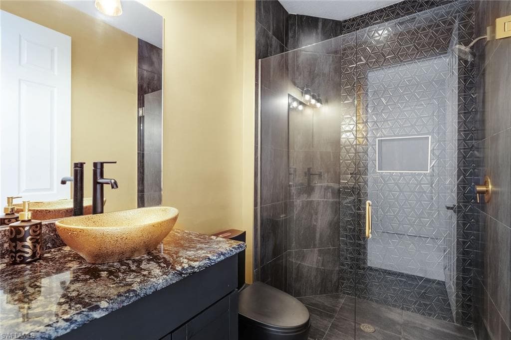 11604 Meadowrun CIR-36